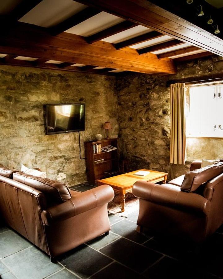 فندق Gellifawr Woodland Retreat Pontfaen المظهر الخارجي الصورة