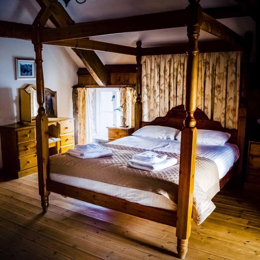 فندق Gellifawr Woodland Retreat Pontfaen المظهر الخارجي الصورة